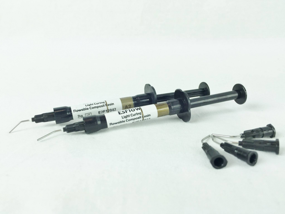Ес Флоу А2 (2шпр*2г) - жидкотекучий композит светогового отверждения Спидент (1207270)